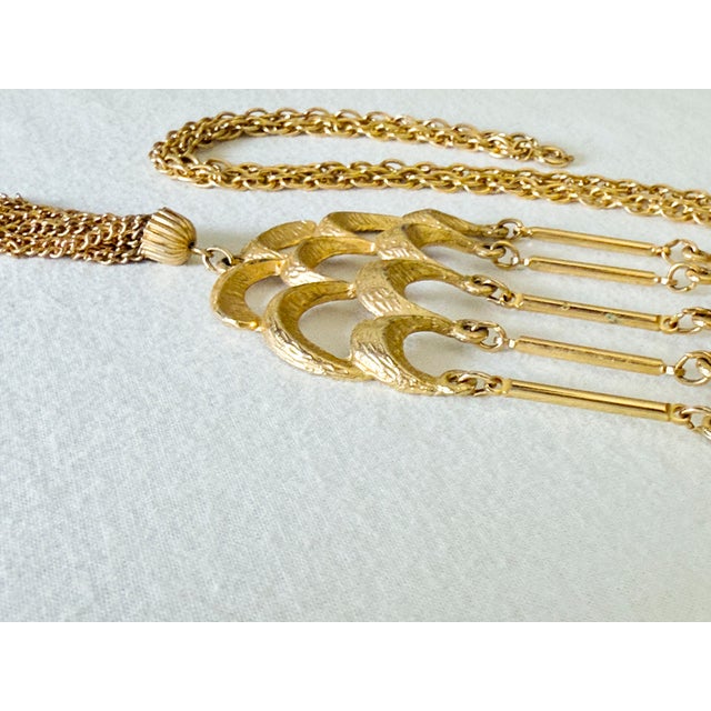 Vintage 1970s Brutalist Articulated Birdcage Tassel Pendant Necklace, Gold-Tone For Sale - Image 13 of 15