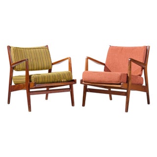 Jens Risom Mid Century Walnut Lounge Chairs - Pair For Sale