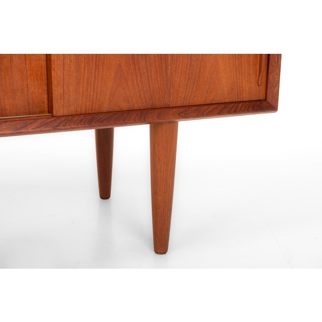 Bowed Teak Sideboard by H.P. Hansen, 1960s For Sale - Image 12 of 14