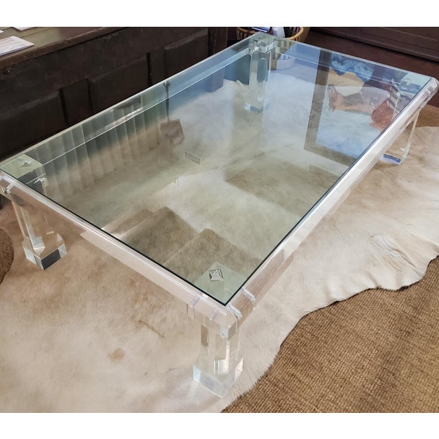 This beautiful vintage 1978 signed (VJJ) Hollywood Regency Lucite Coffee Table is a stunner. So easy to use and combine...