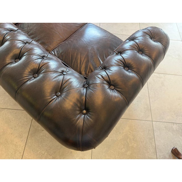 Chesterfield Three Seater Club Sofa from Zigarrenbraun For Sale - Image 9 of 18