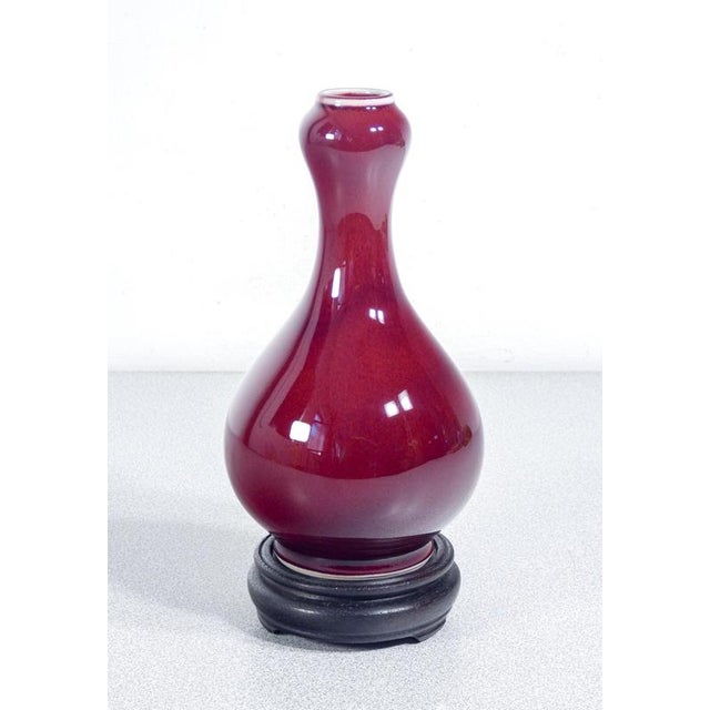 Qing Oxblood Red Suantouping Vase in Porcelain, 1950s For Sale - Image 9 of 16