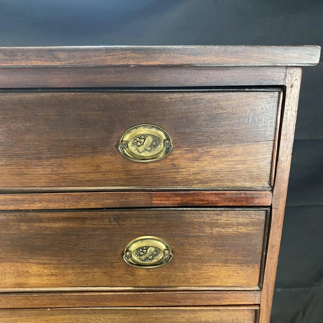 19th Century American Sheraton Mahogany Chest of Drawers For Sale - Image 10 of 13