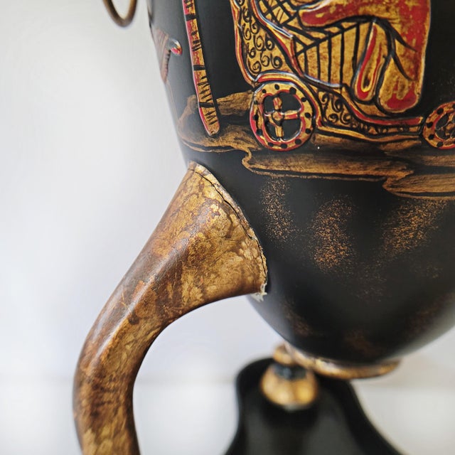 Large English Chinoiserie Toleware Urn Table Lamp — Black & Gold Lacquer For Sale In West Palm - Image 6 of 10