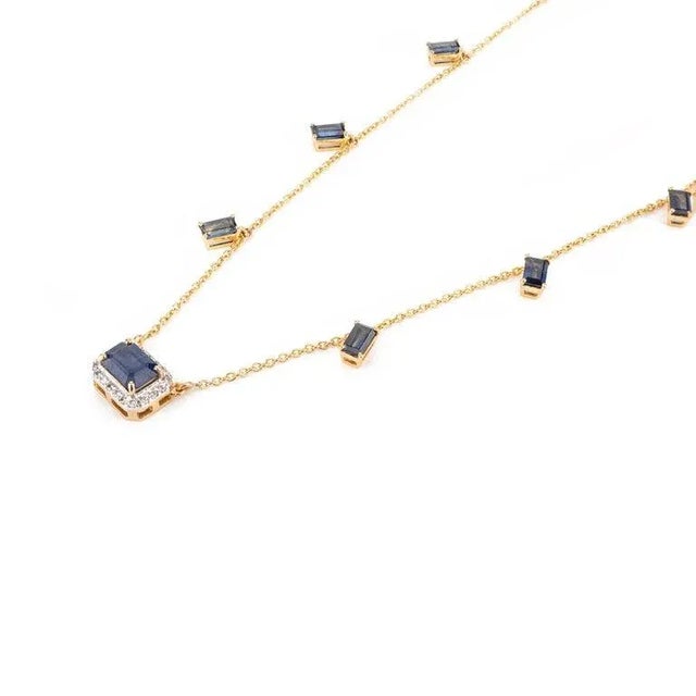 Modern 2.1carat Deep Blue Sapphire Charm Diamond Necklace in 14k Gold For Sale - Image 3 of 12