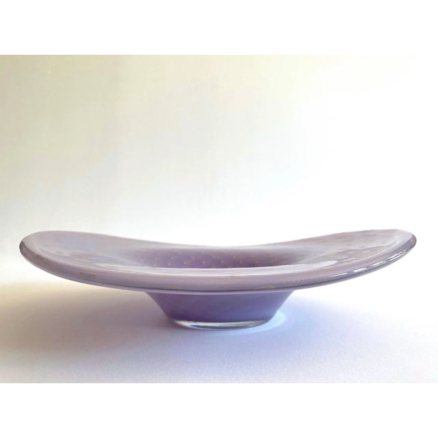 Vintage Mid Century Modernist Alfredo Barbini Italian Murano Art Glass Lilac Purple Gold Leaf Fleck Bullicante Large Pedestal Bowl For Sale In Kansas City - Image 6 of 13