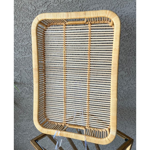 Albini-Inspired Mid 20th-Century Rattan Tray With Rounded Corners & Cut-Out Handles For Sale - Image 11 of 18