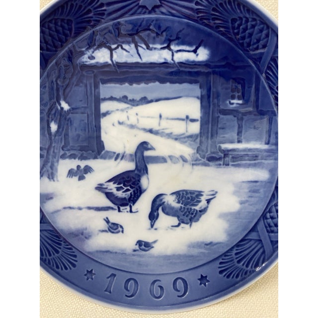Mid-Century Modern Vintage 1969 Royal Copenhagen Blue & White Farmyard Plate For Sale - Image 3 of 4