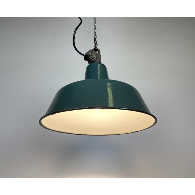 Industrial Green Enamel Factory Lamp with Cast Iron Top, 1960s For Sale - Image 9 of 15