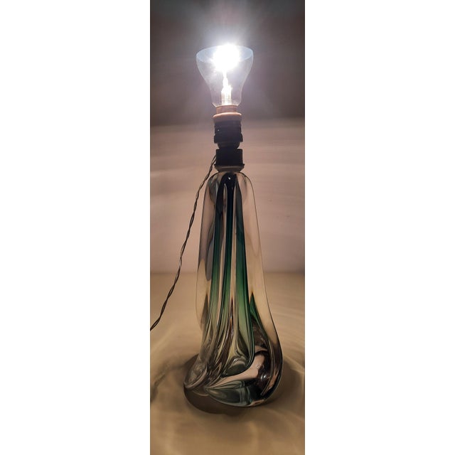 Emerald Green Crystal Table Lamp attributed to Val Saint Lambert, 1950s For Sale - Image 12 of 15