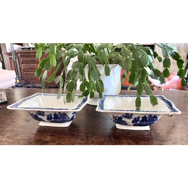 Antique 19th Century "Mandarin" English Flow Blue Footed Serving Dishes - A Pair For Sale - Image 14 of 18