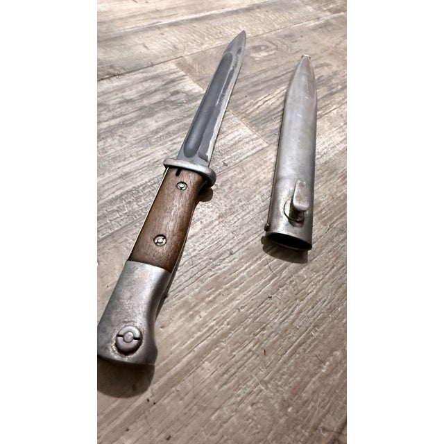 Ww2 German Bayonet and Original Scabbard For Sale - Image 4 of 6
