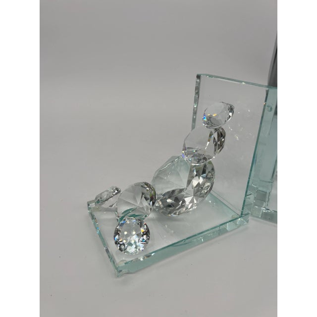 Very sparkly bookends with 6 diamond shaped crystals on each bookend. These are very heavy duty and weigh 3.5 lbs each....