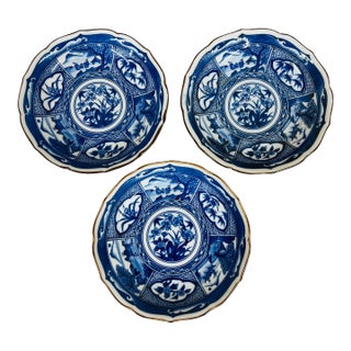 Andrea by Sadek 7.75” Blue and White Chinoiserie Bamboo Pattern Decorative Bowls For Sale