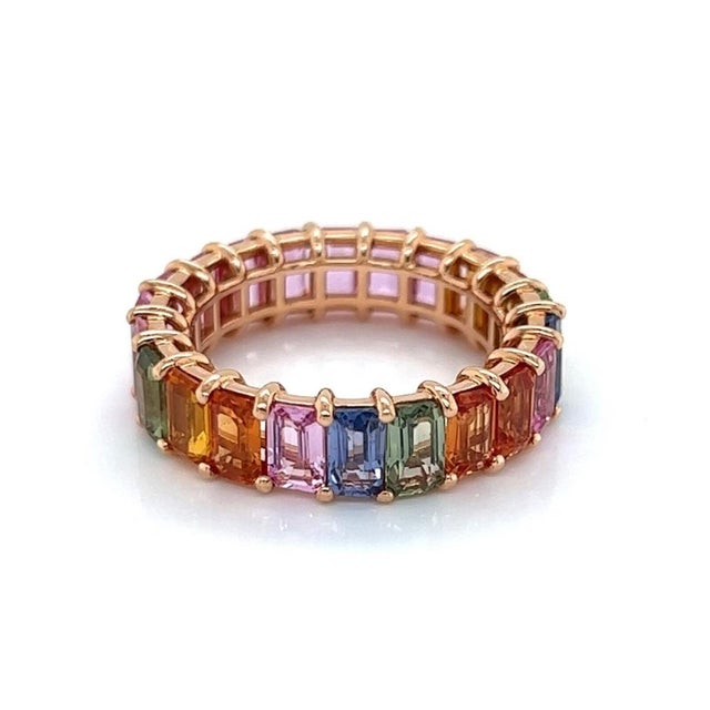 Contemporary Mid 20th Century 18k Rose Gold Full Circle Emerald Cut Multi-Color Sapphire Band Ring - Size 6.5 For Sale - Image 3 of 6