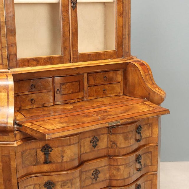 Walnut and Burl Walnut Trumeau, Italy, 20th Century For Sale - Image 6 of 14