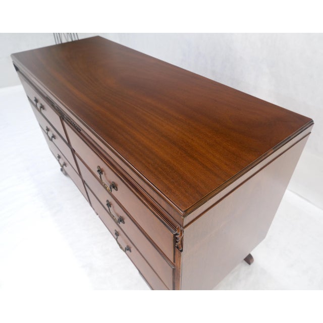 Mid-Century Modern Duncan Phyve Mahogany 6 Drawers Splayed Carved Legs 6 Drawers Dresser MINT For Sale - Image 3 of 15