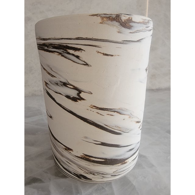 Brown Jono Pandolfi Special Edition Large Swirlware Vase For Sale - Image 8 of 16