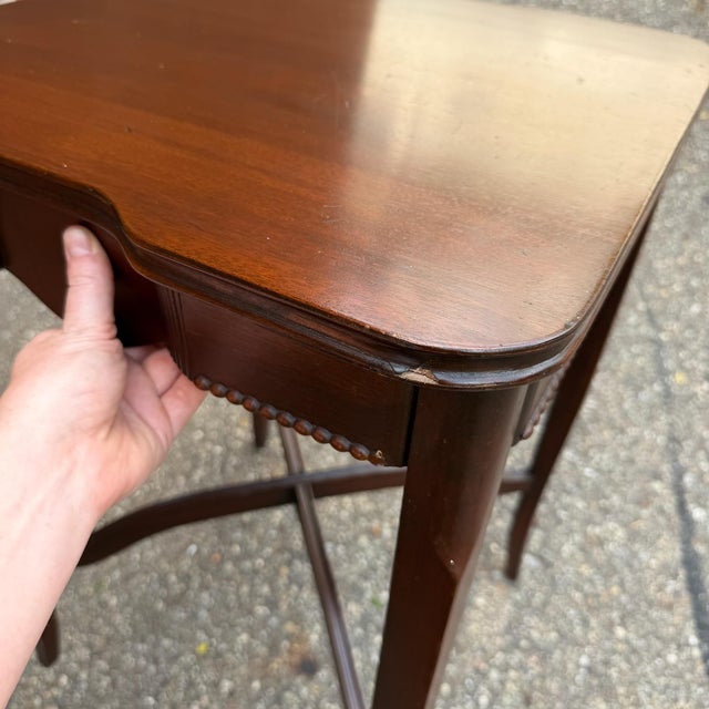 Early 20th Century Pair of Edwardian Style Mahogany Ocassional Side Tables For Sale - Image 9 of 11