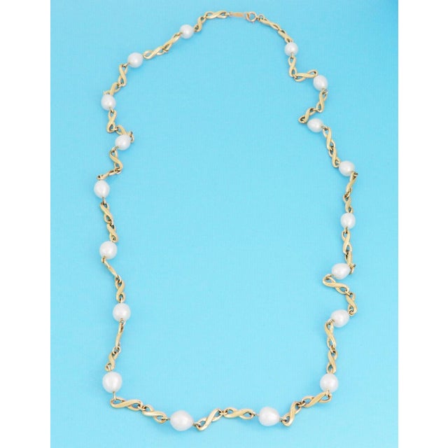 Mikimoto Pearls 18k Yellow Gold Infinity Link Necklace For Sale - Image 4 of 6