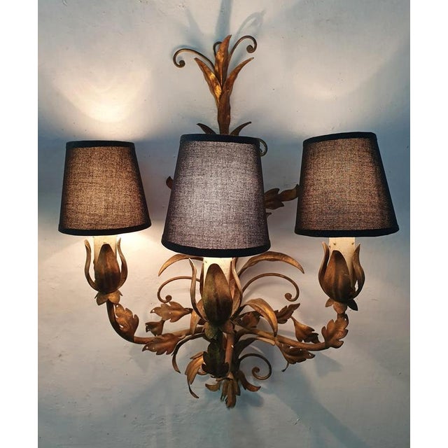 Rococo Mid-Century Venetian Tole Wall Sconces with Gilded Leaves, 1950s, Set of 2 For Sale - Image 3 of 11