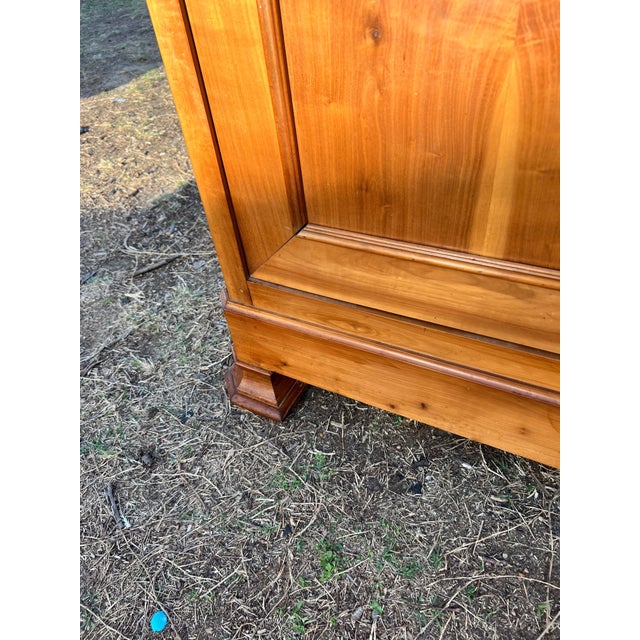 19th Century French Louis Philippe Solid Walnut Sideboard / Buffet For Sale - Image 11 of 12