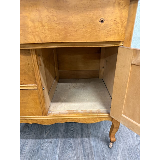 Antique Victorian or Edwardian Birdseye Maple Washstand Cabinet Commode Dry Sink For Sale - Image 9 of 12