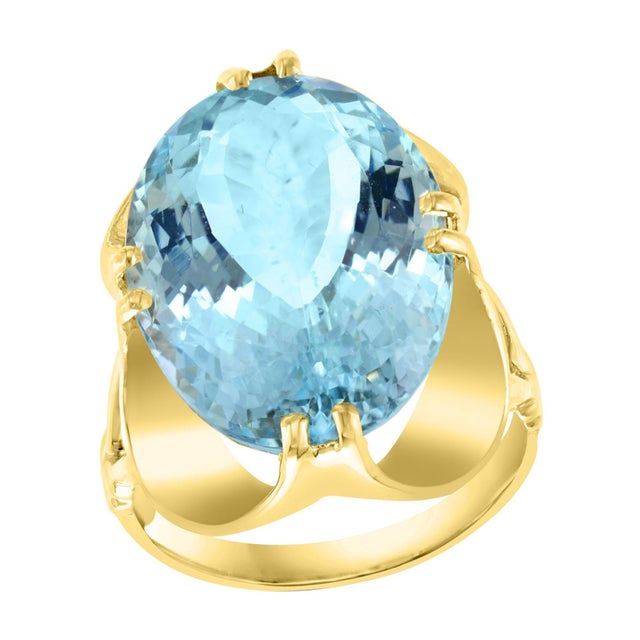 12.54 Carat Natural Oval Shape Aquamarine Cocktail Ring 14 Karat Yellow Gold For Sale - Image 15 of 18