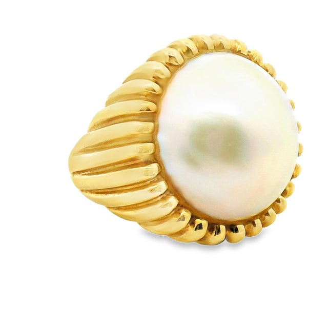 Metal Tiffany & Co. 18k Gold Mabe Pearl Ring, Circa 1970s, Size 6.5 For Sale - Image 7 of 8