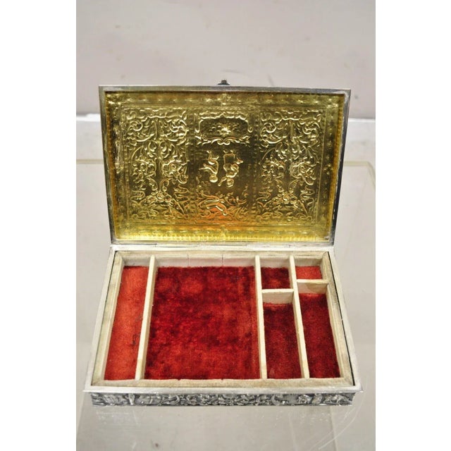 Early 1900s Vintage Dutch Country French Baroque Style Silver Plated Figural Jewelry Box For Sale In Philadelphia - Image 6 of 12