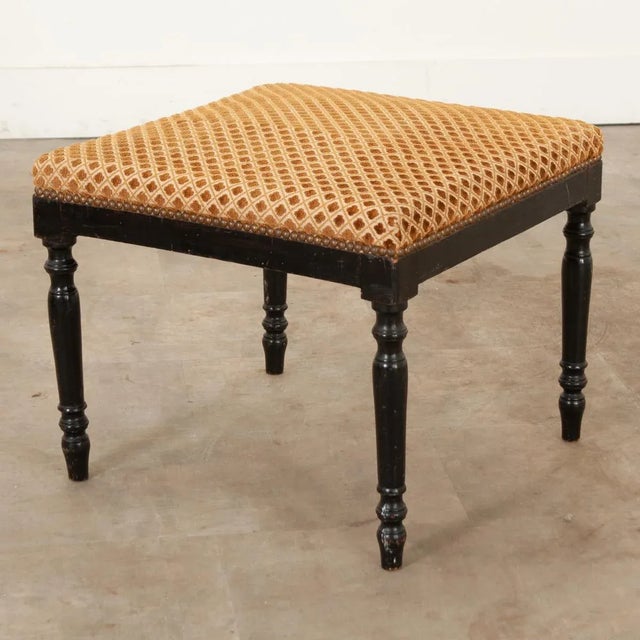 A lightweight square footstool from the late 1800’s. The comfortable cushion, making it possible to use as an extra seat...