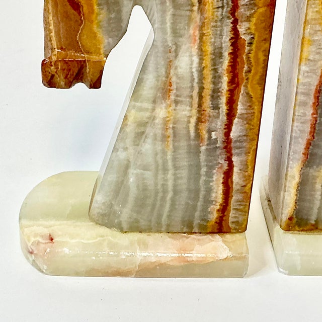 Burnt Umber 1970s Vintage Southwestern Boho Chic Italian Hand-Chiseled Onyx Marble Horse Bookends - A Pair For Sale - Image 8 of 15