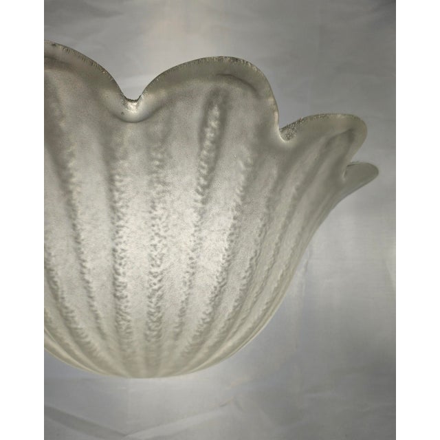 Mid 20th Century Pair of Vintage Pugeloso Frosted Tulip Murano Sconces For Sale - Image 5 of 11