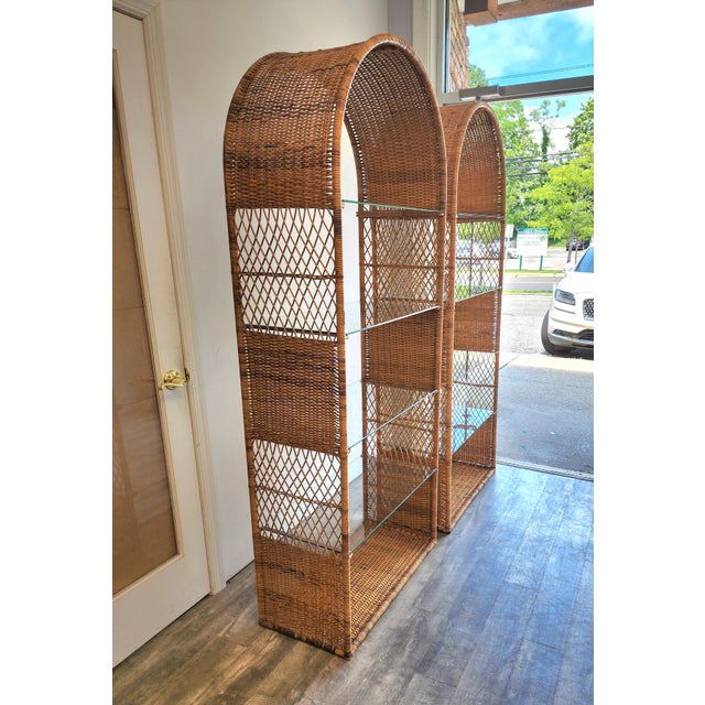 Vintage Wicker Etageres in the Manner of Danny Ho Fong for Tropi-Cal - A Pair For Sale In New York - Image 6 of 13