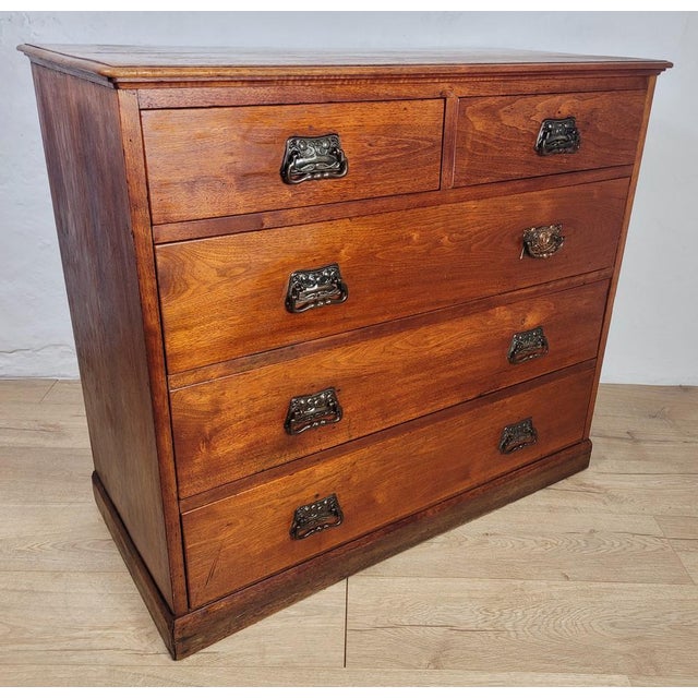 Arts & Crafts Chest of Drawers in Pine with Drop Handle, 1910s For Sale - Image 3 of 18