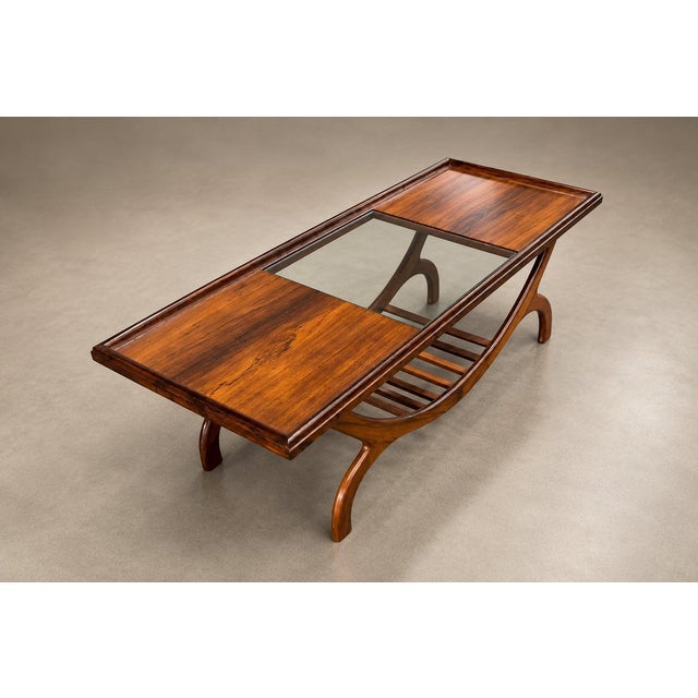 Brazilian Modern Rosewood Coffee Table by Liceu de Artes e Ofícios, Brazil, 1960s — Lot 962 For Sale - Image 16 of 18