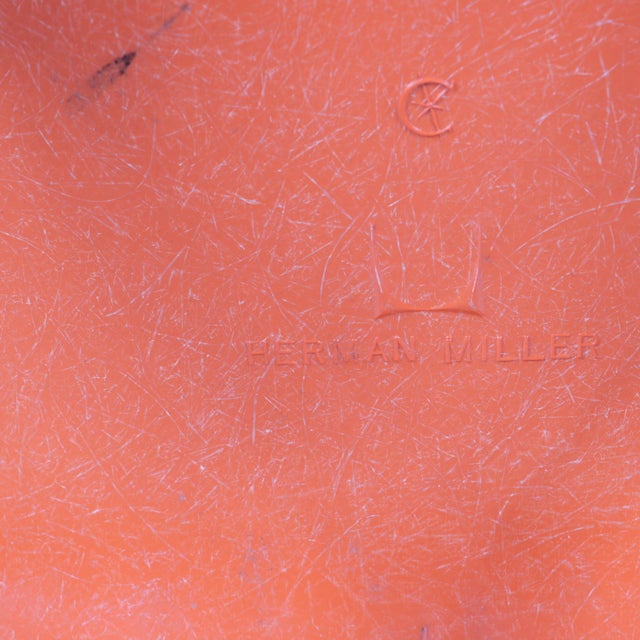 Metal Dining Chairs in Orange Fiberglass by Charles & Ray Eames for Herman Miller, USA, 1960s, Set of 4 For Sale - Image 7 of 9