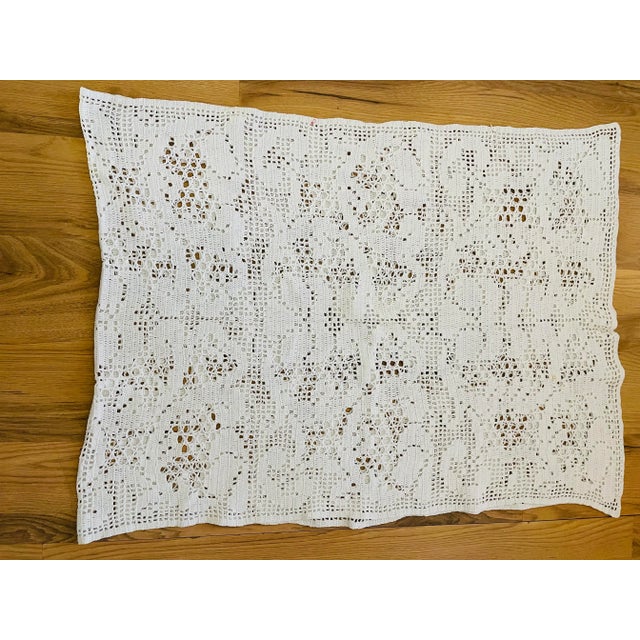 Gorgeous Vintage Textile Crochet Throw For Sale In Miami - Image 6 of 6