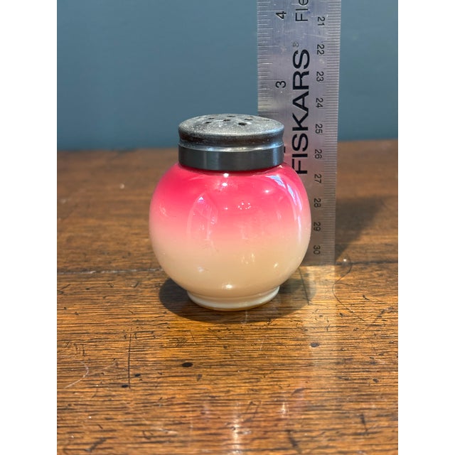 1880s Victorian Wheeling Peachblow Art Glass Sugar Shaker by Hobbs, Brockunier & Co. For Sale In Seattle - Image 6 of 12