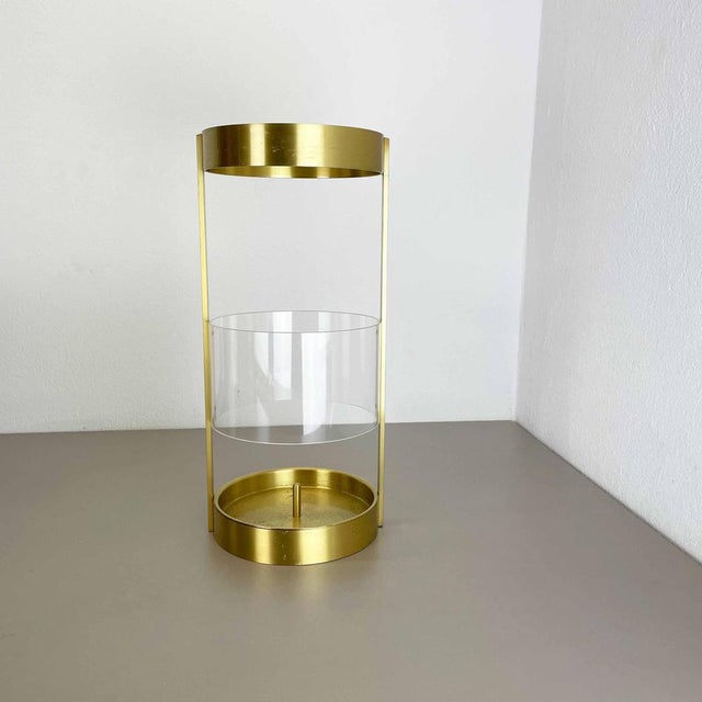 Bauhaus Hollywood Regency Brass and Acrylic Glass Umbrella Stand, Italy, 1970s For Sale - Image 3 of 18