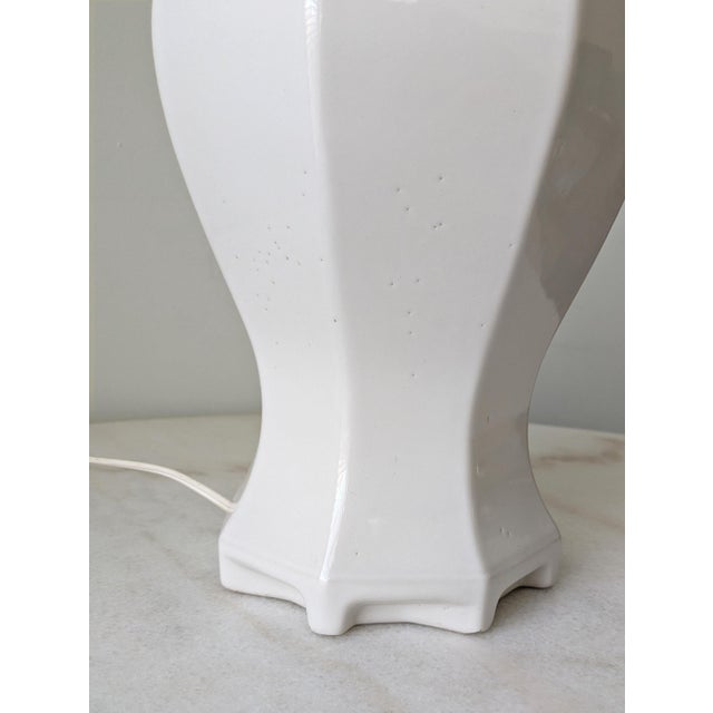 Ceramic Vintage White Ceramic Ginger Jar Lamps, a Pair For Sale - Image 7 of 8