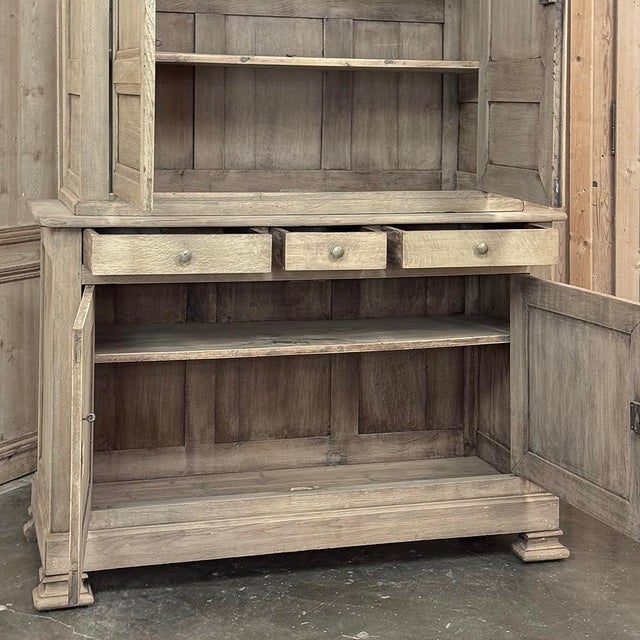 19th Century Louis XIV Buffet in Stripped Oak For Sale - Image 11 of 12