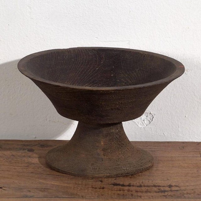 Antique Tibetan bowl with dark tones(c.1900)Dimensions: Diameter: 26 cm Height: 16 cmStyle: PrimitiveMaterials and...