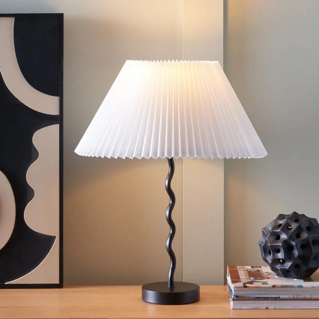 Traditional Tali 22" Squiggle Table Lamp in Black For Sale - Image 3 of 5