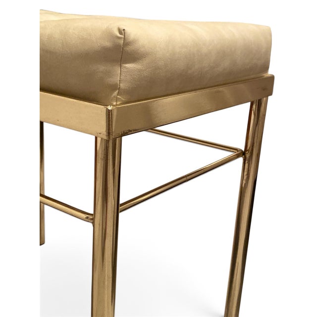1970s Vintage Koch Originals Brass Vanity Bench Tufted Cream Vinyl Hollywood Regency For Sale - Image 5 of 9
