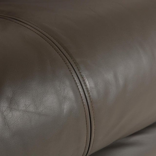 Modern 6500 Leather Three-Seater Brown Taupe Sofa from Rolf Benz For Sale - Image 3 of 12