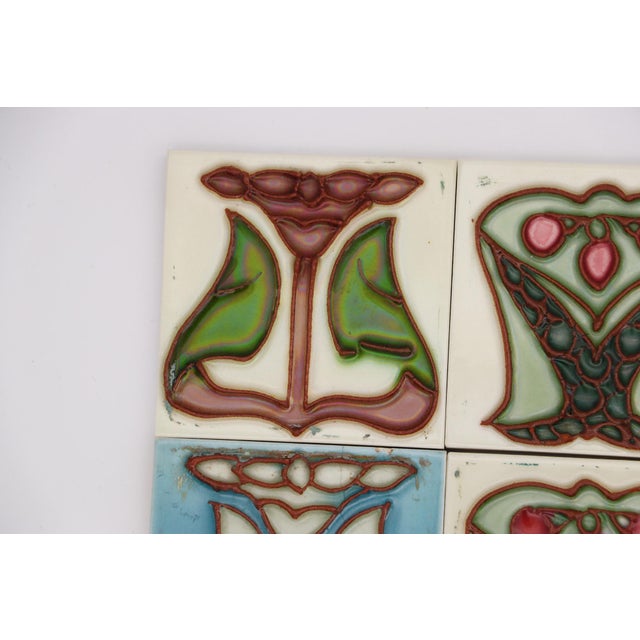 Art Nouveau 1920s Set of Small Five Tiles Art Nouveau H & R Johnson England & Other For Sale - Image 3 of 15
