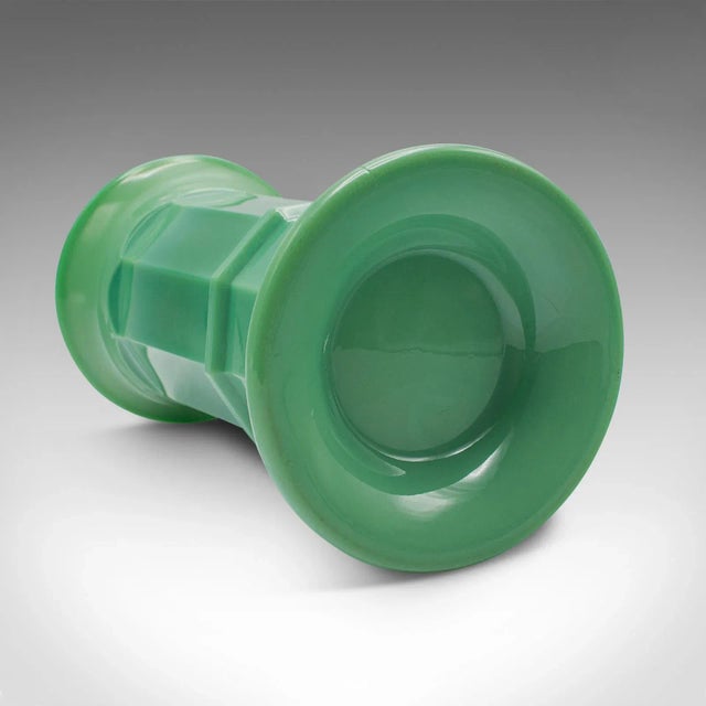 Glass 1930's Vintage Bouquet Vase For Sale - Image 7 of 9