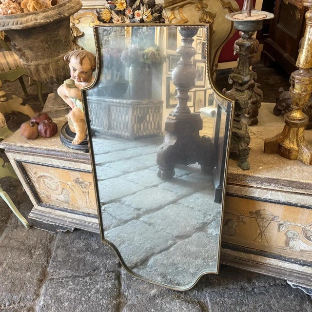 1960s Gio Ponti Style Mid-Century Modern Brass Shield Italian Wall Mirrror For Sale - Image 6 of 16