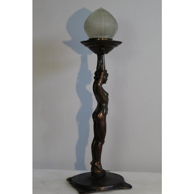 Chestnut 1920s Everlite Art Deco Lamp For Sale - Image 8 of 12